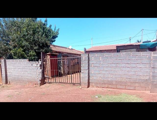 2 BEDROOM HOUSE FOR SALE IN RIETVALLEI